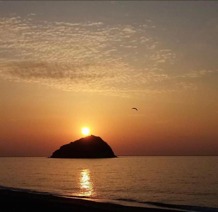 Una Finestra Sul Mare Home 2 Bergeggi Luaran gambar