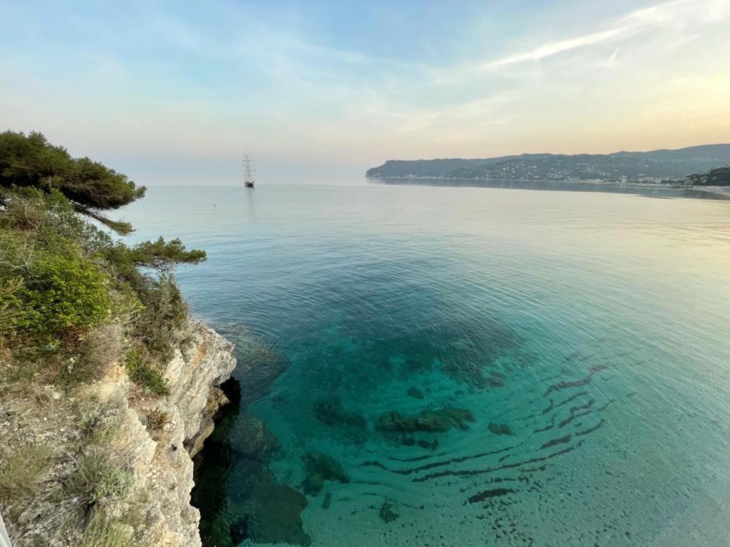 Una Finestra Sul Mare Home 2 Bergeggi Luaran gambar