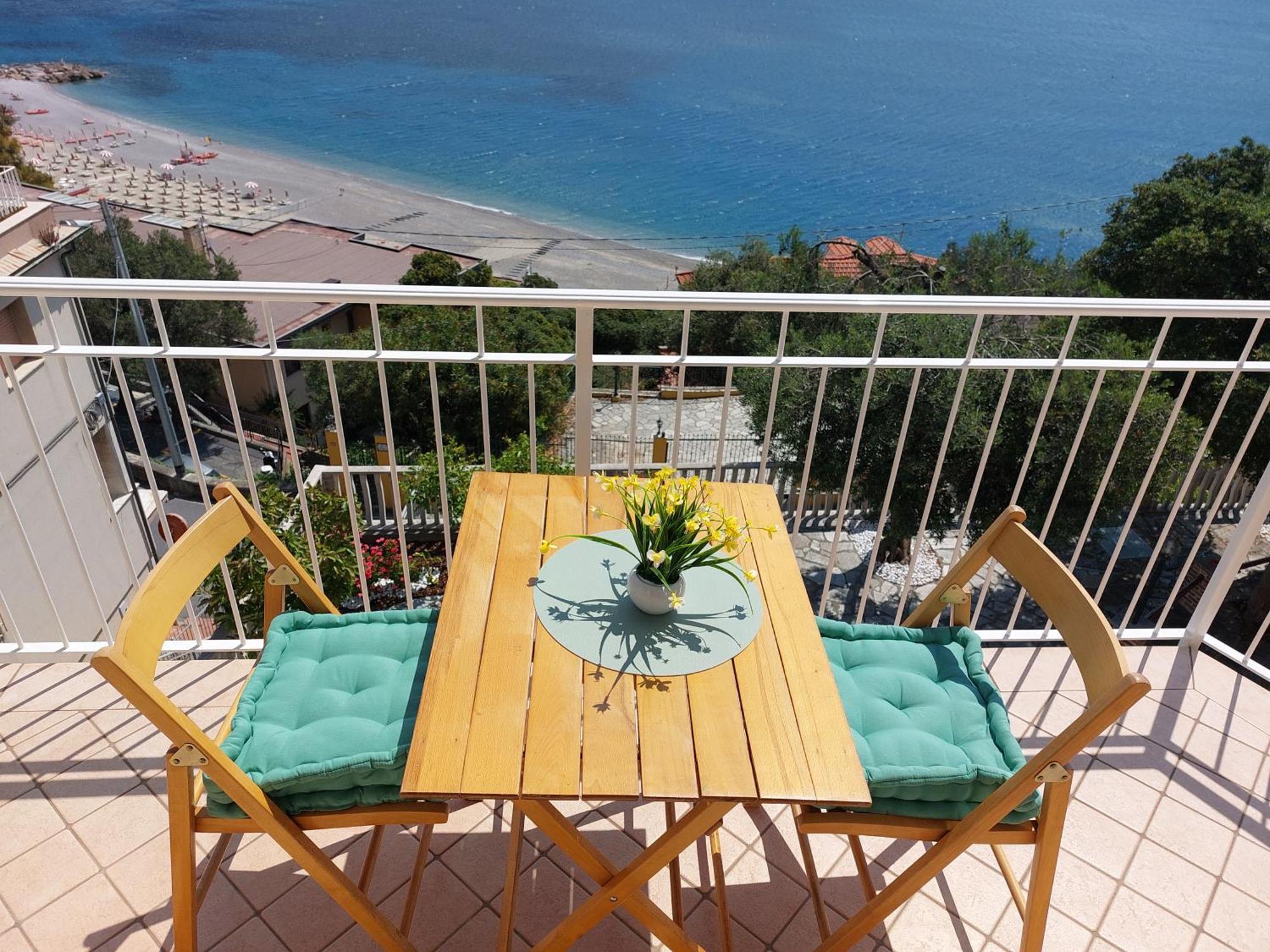 Una Finestra Sul Mare Home 2 Bergeggi Luaran gambar